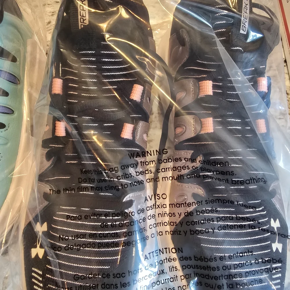 NEW UNDER ARMOUR SIZE 10 choose your color - Picture 10 of 11